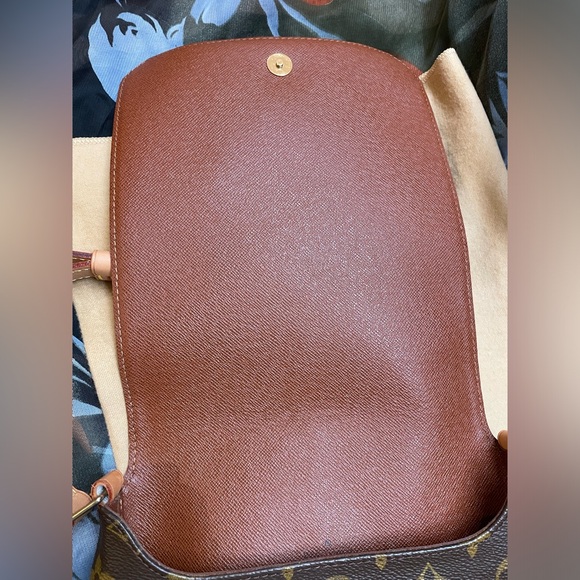 LOUIS VUITTON Monogram
Musette Salsa Shoulder Bag - Picture 6 of 12